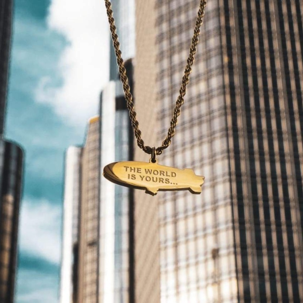Thryfty Gold Blimp "The World Is Yours" Pendant Neckl… Gem